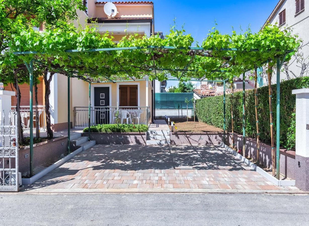 Rino Apartment Poreč Exterior foto