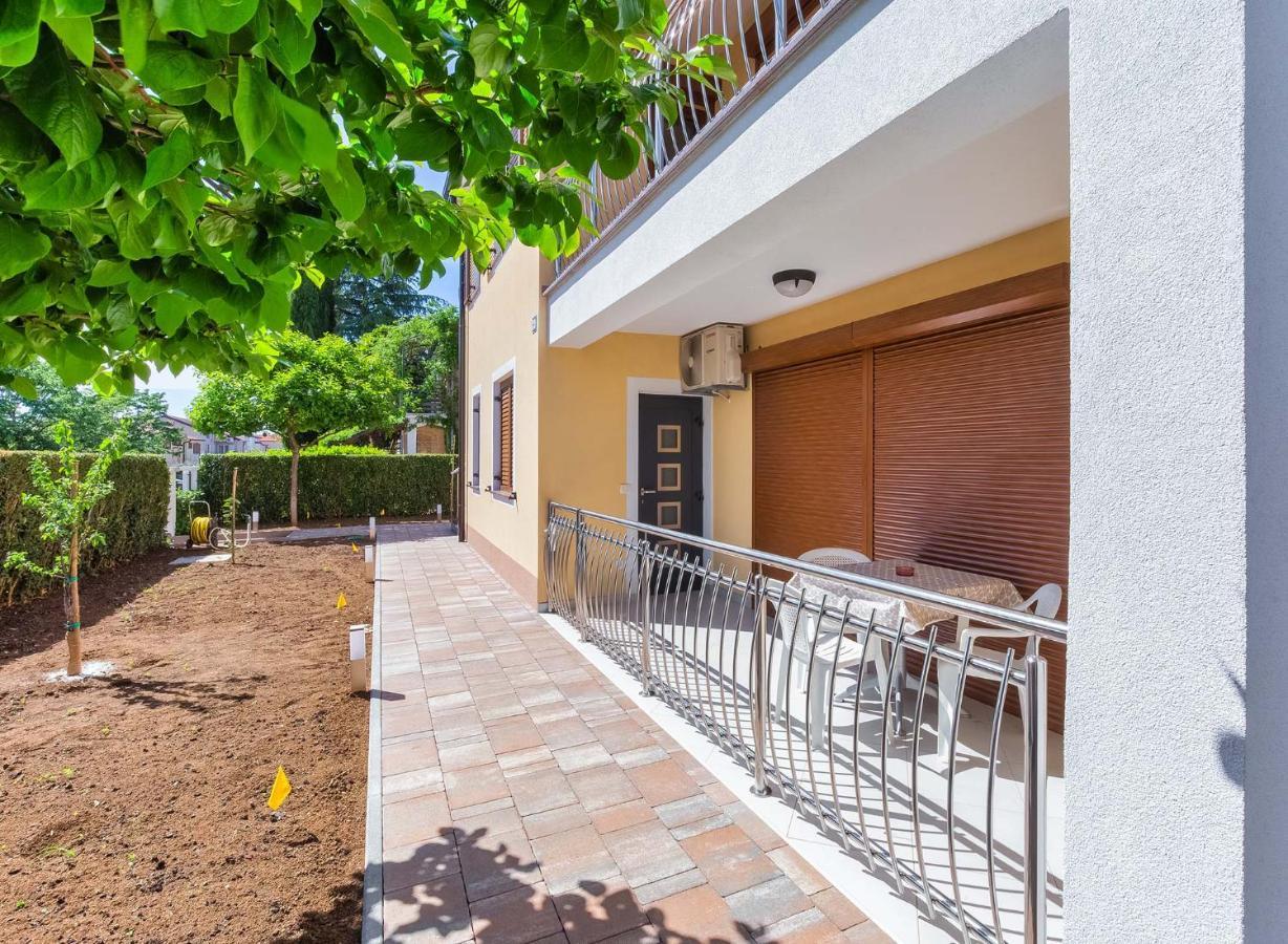 Rino Apartment Poreč Exterior foto